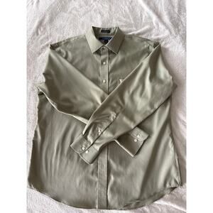 Croft and Barrow. All cotton/non-iron.. Men’s dress shirt. Size 17 36